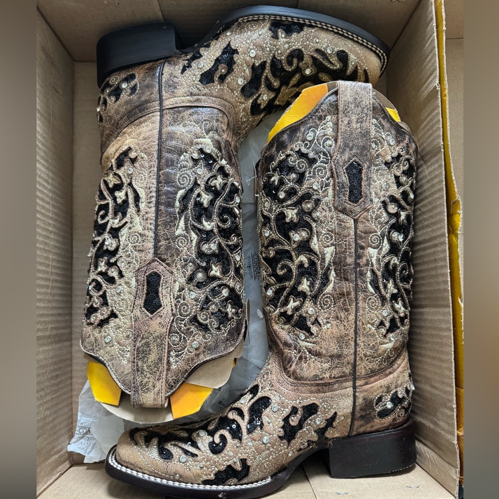 Corral Western Boots - Picture 5 of 5